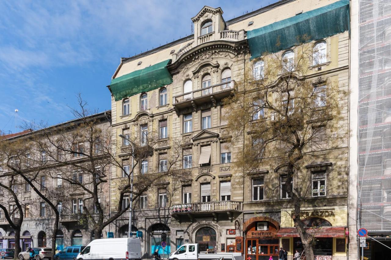 Westend Apartment Budapeste Exterior foto